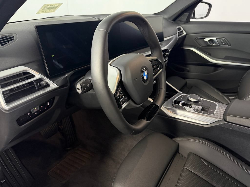 Used 2025 BMW 330i xDrive Sedan AWD/4WD image 19