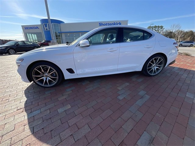 Used 2023 Genesis G70 2.0T image 15