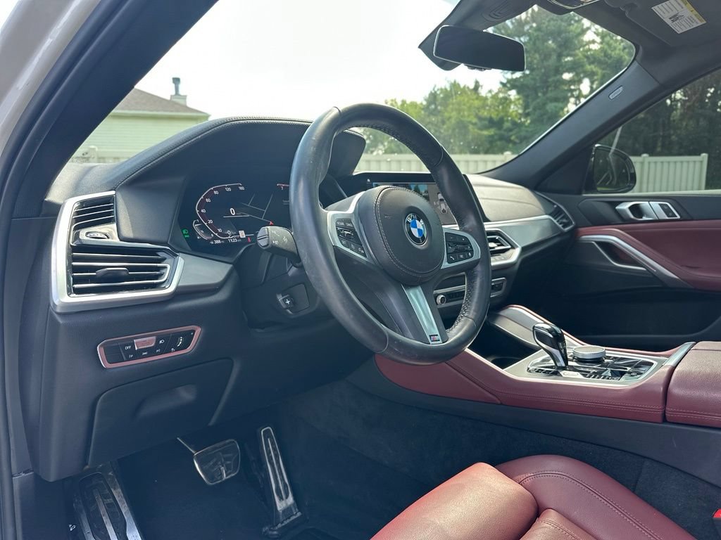 Used 2022 BMW X6 xDrive40i w/ M Sport Package AWD/4WD image 17