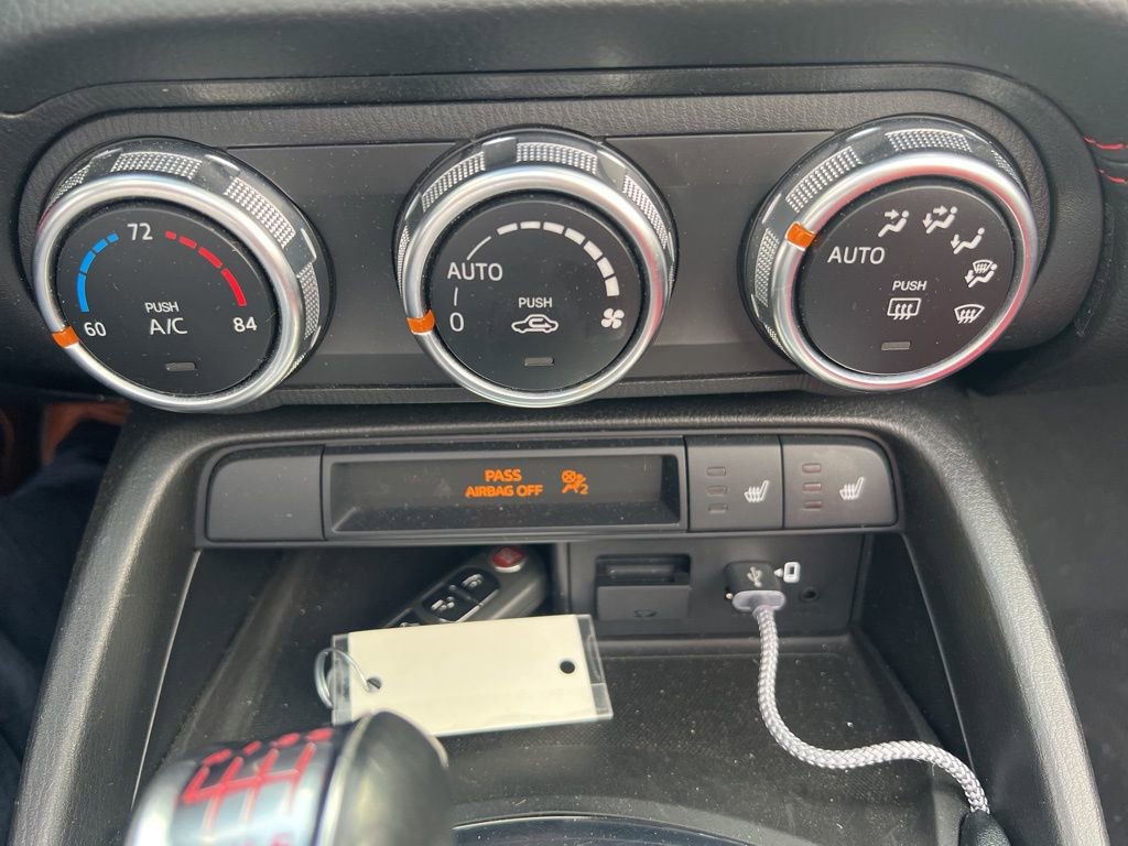 Used 2018 FIAT 124 Spider Abarth image 16