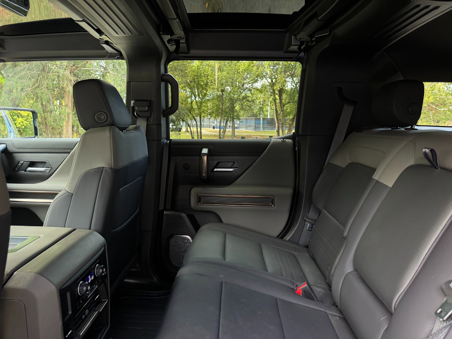 Used 2025 GMC Hummer EV 3X w/ LPO, Cargo Utility Package image 54