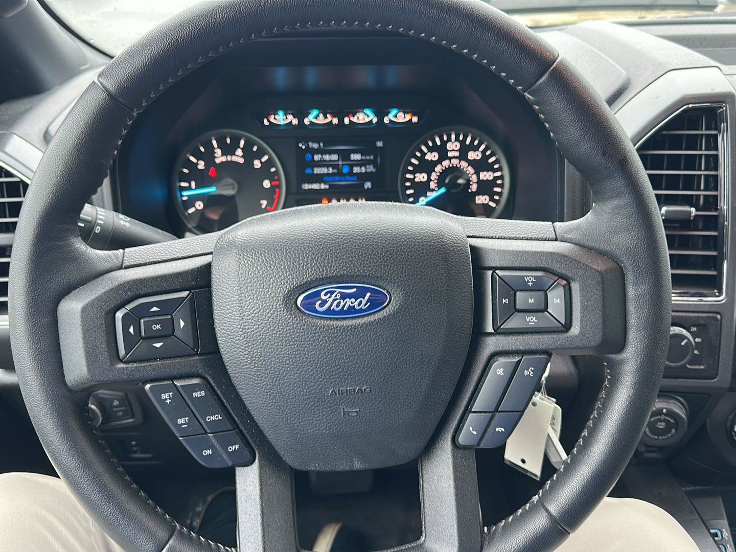 Certified 2018 Ford F150 XLT w/ Equipment Group 302A Luxury AWD/4WD image 17