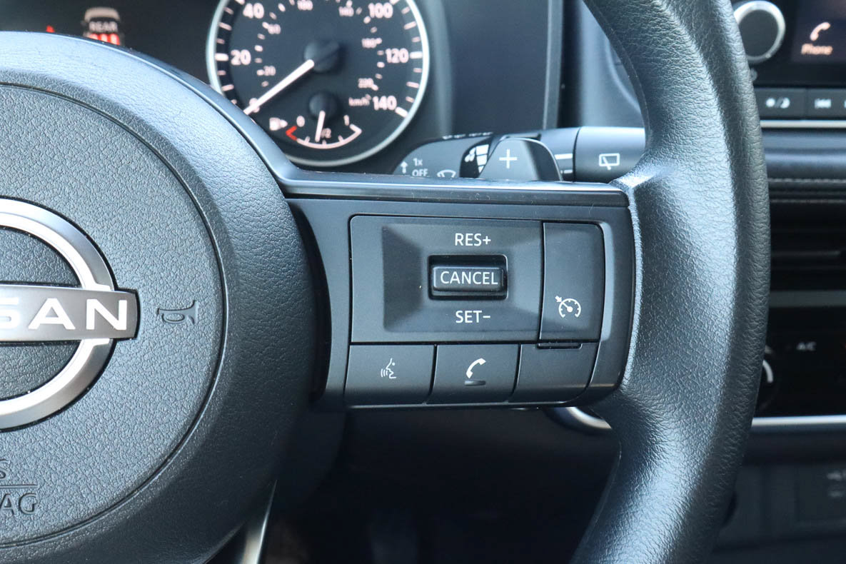 Used 2024 Nissan Rogue S FWD image 25
