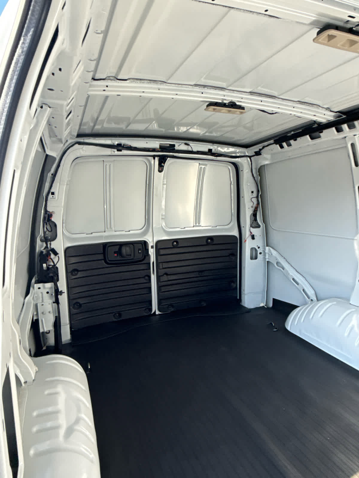 New 2025 GMC Savana 2500 Work Van w/ Driver Convenience Package image 14