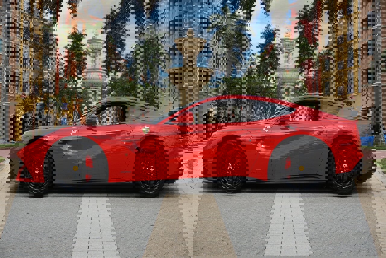 Used 2016 Ferrari F12 Berlinetta image 5