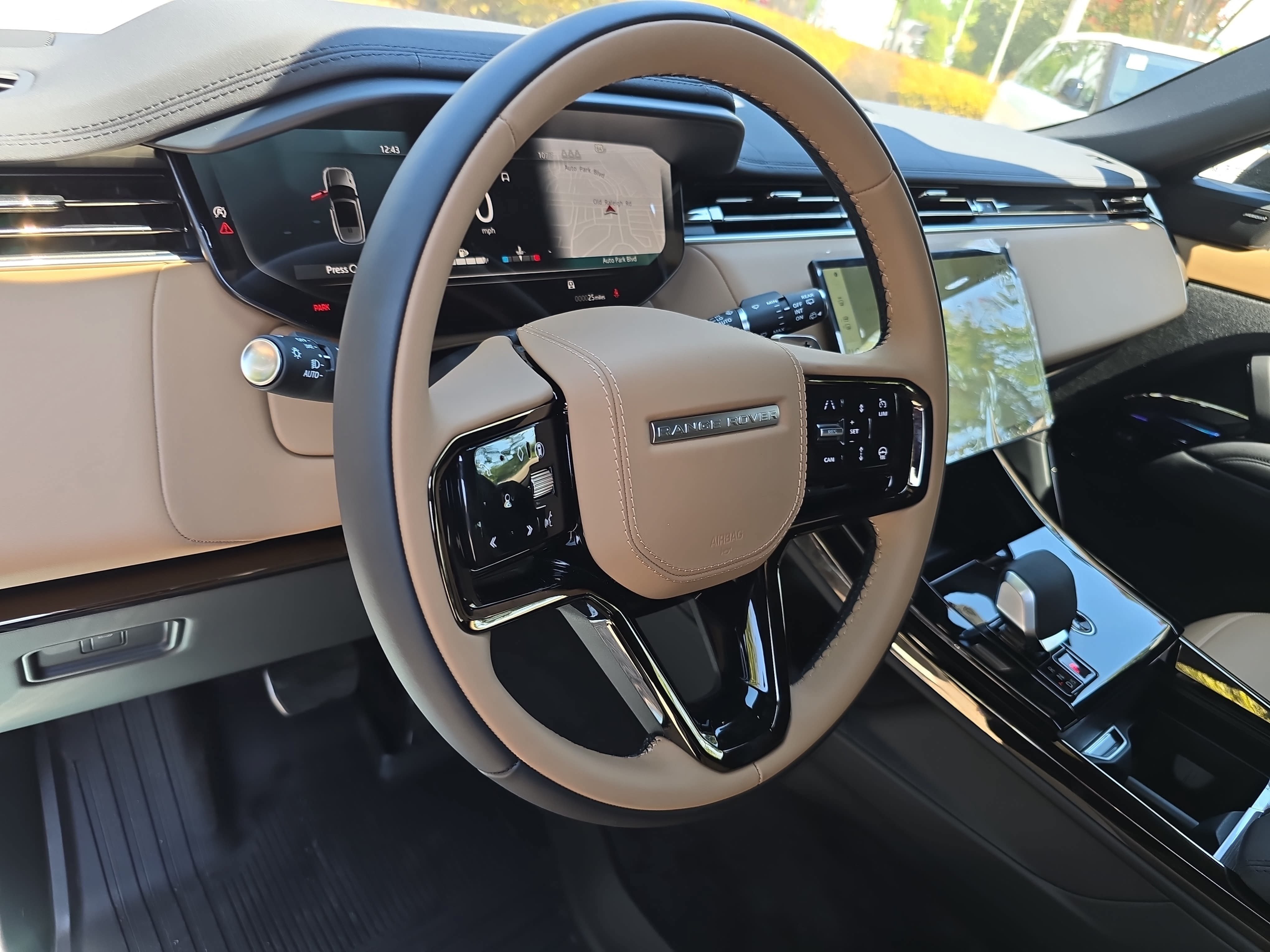 New 2026 Land Rover Range Rover Sport Dynamic SE AWD/4WD image 16