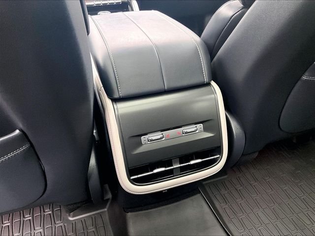 Used 2025 Lincoln Nautilus Reserve AWD/4WD image 29