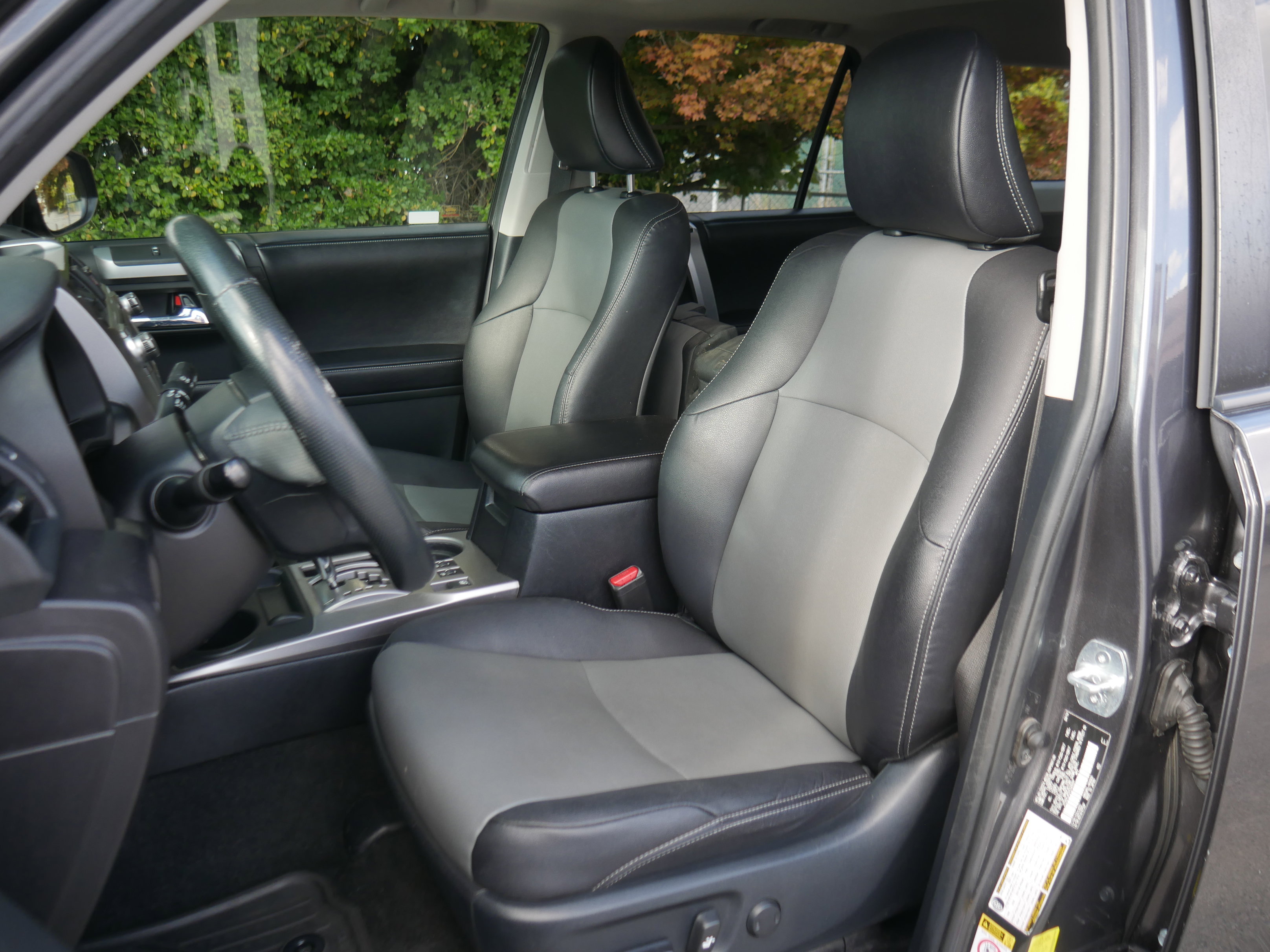 Used 2016 Toyota 4Runner SR5 Premium image 32