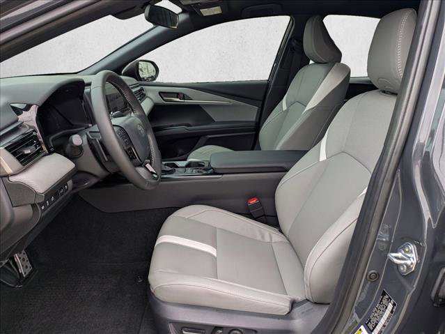 Used 2025 Toyota Camry SE FWD image 15