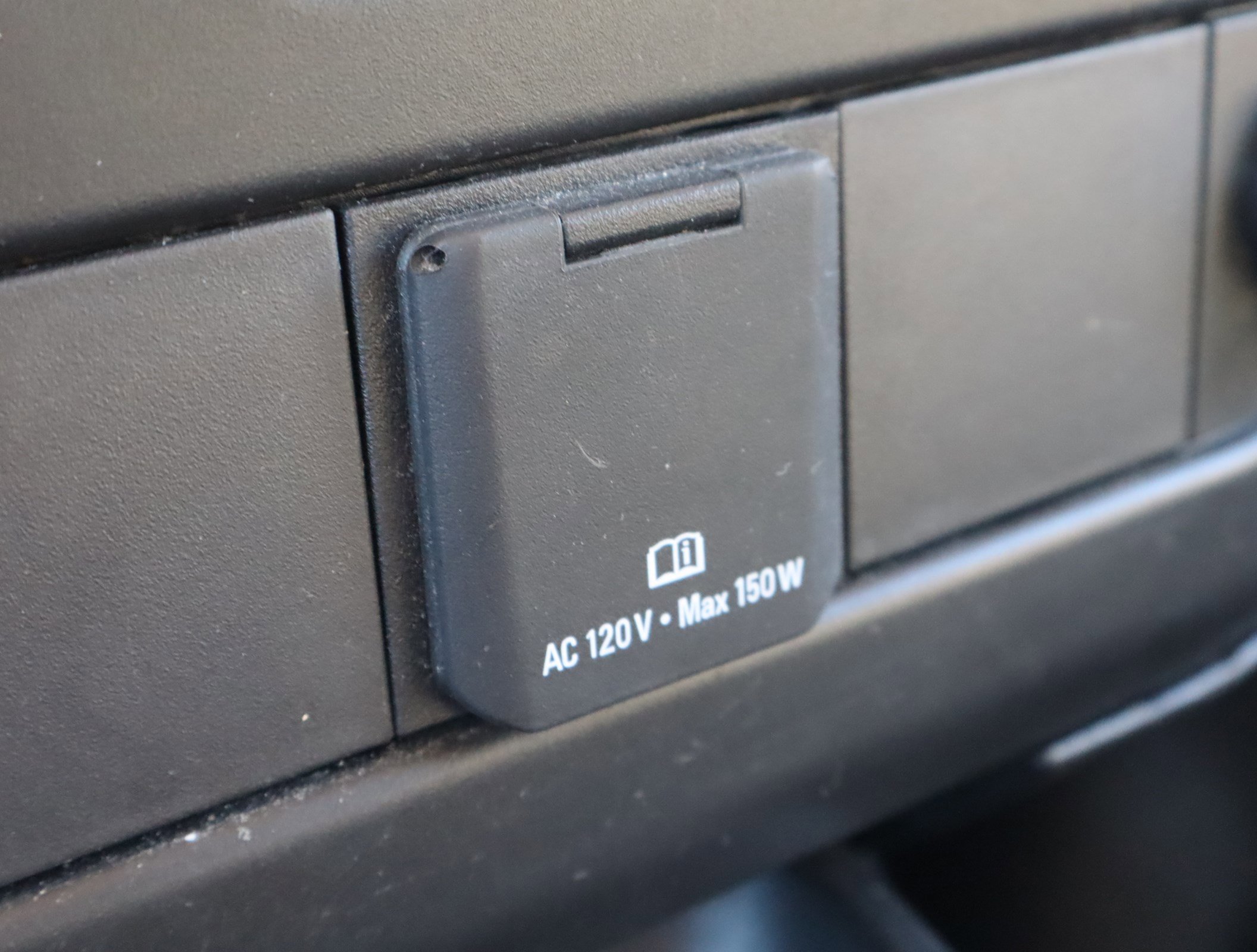 Used 2024 GMC Savana 2500 w/ Driver Convenience Package image 26