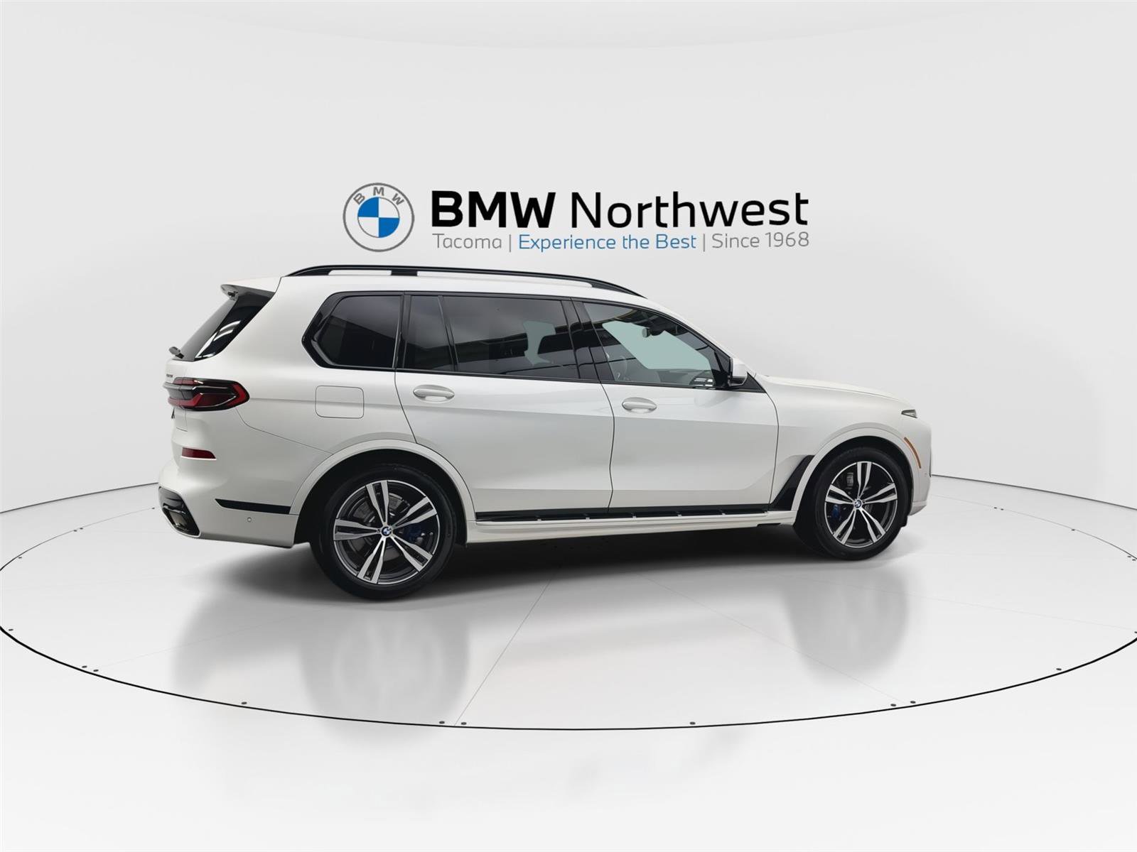 Used 2025 BMW X7 xDrive40i image 4
