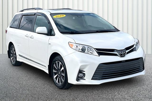 Used 2019 Toyota Sienna XLE w/ XLE Navigation Package