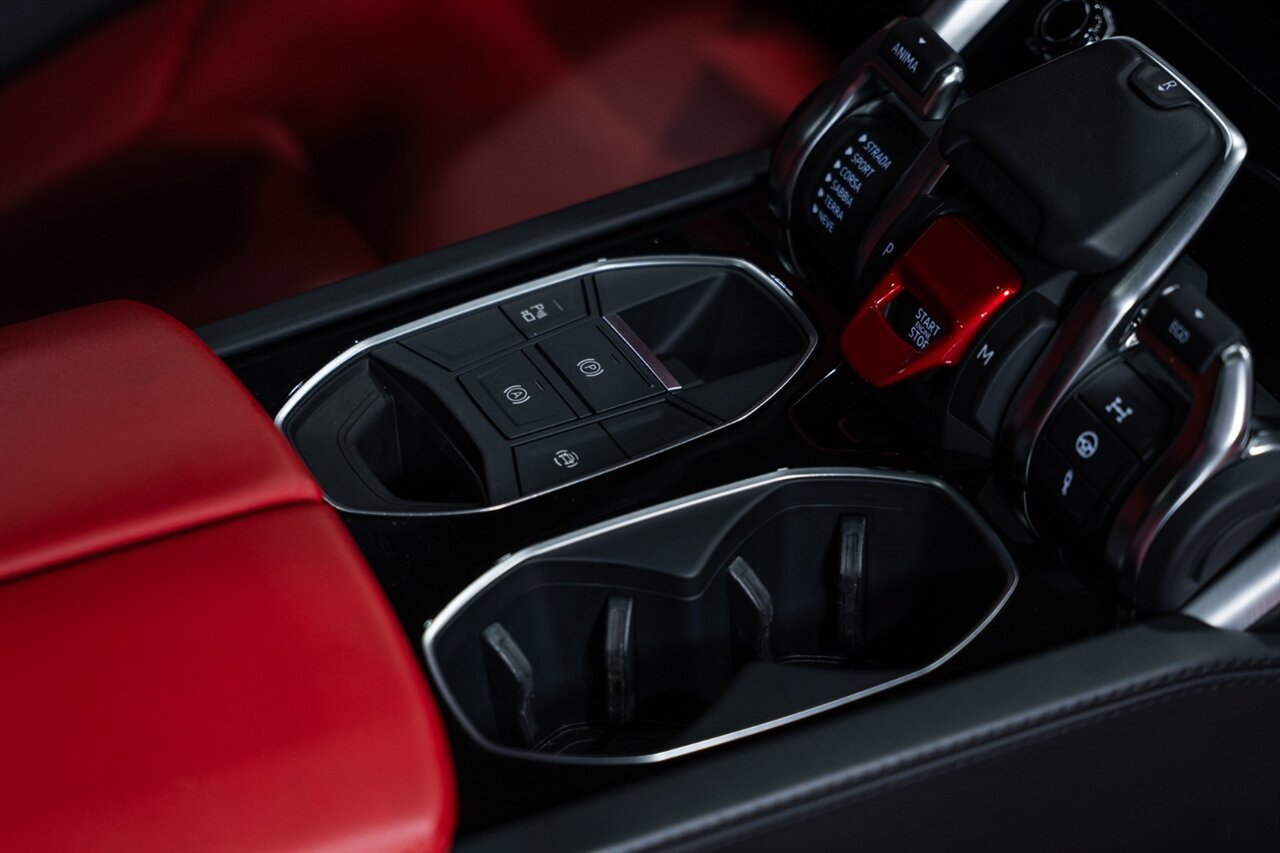 Used 2019 Lamborghini Urus image 61