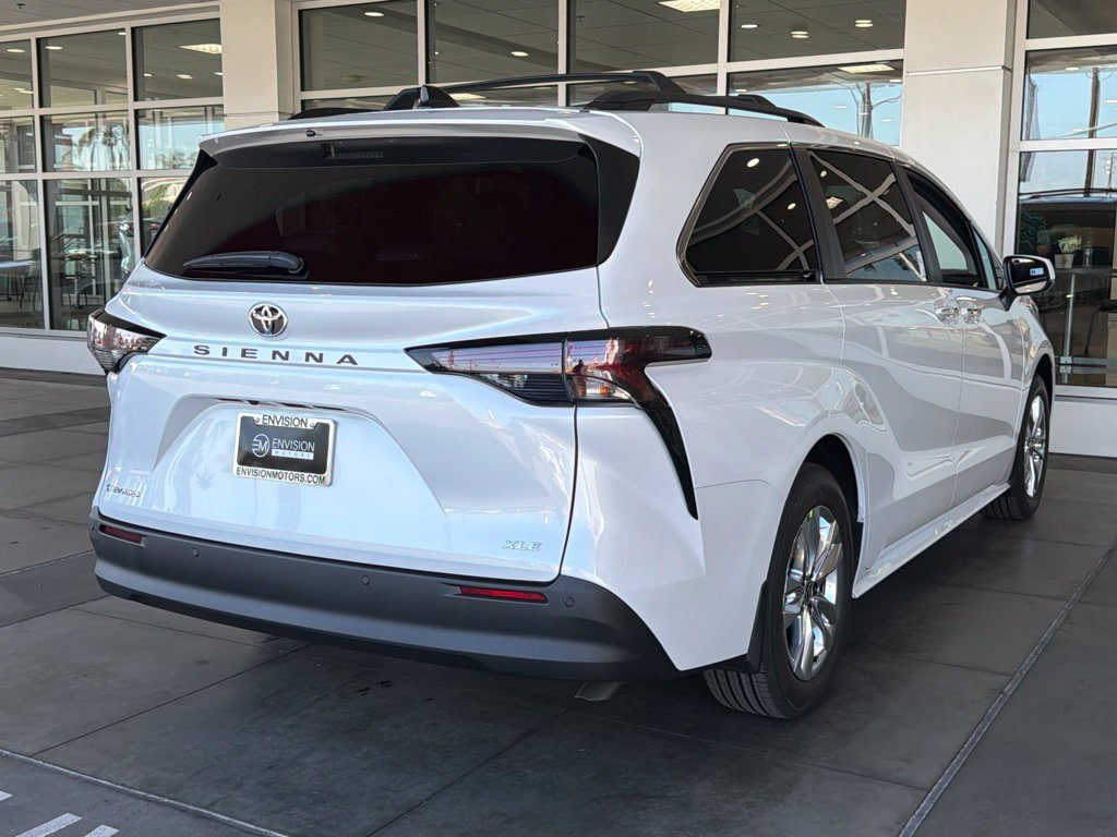 New 2026 Toyota Sienna XLE AWD/4WD image 13