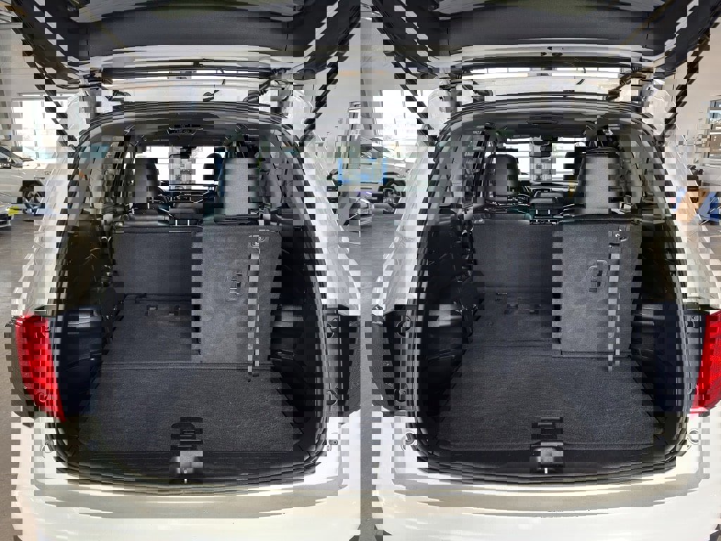 Used 2017 Honda Pilot Touring image 13