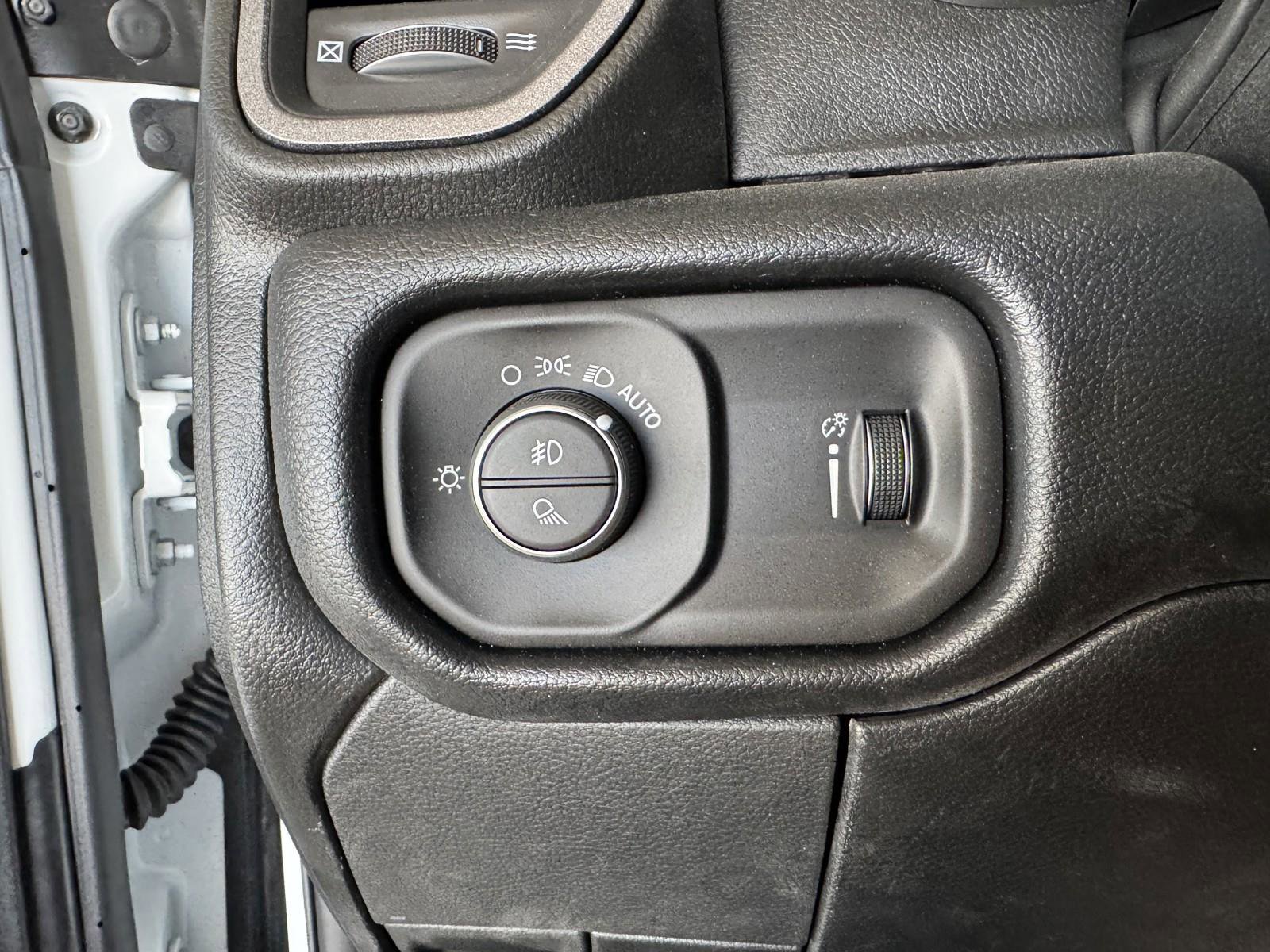 New 2026 RAM 2500 Tradesman w/ Chrome Appearance Group image 19