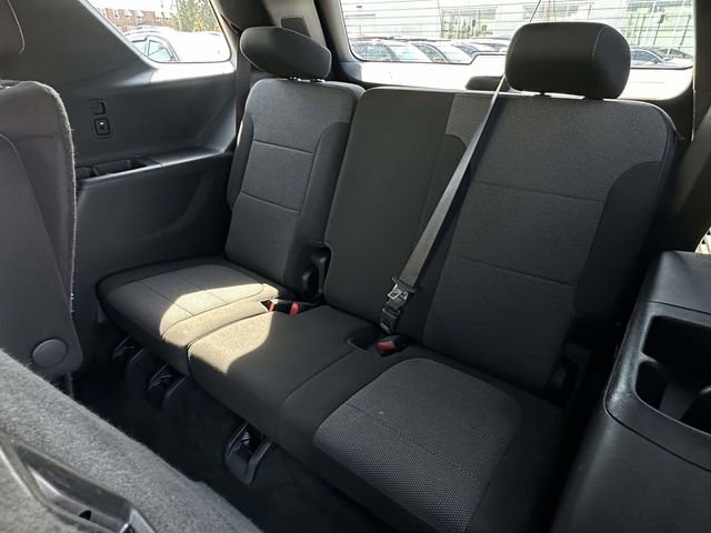 Used 2022 Chevrolet Traverse LT image 18