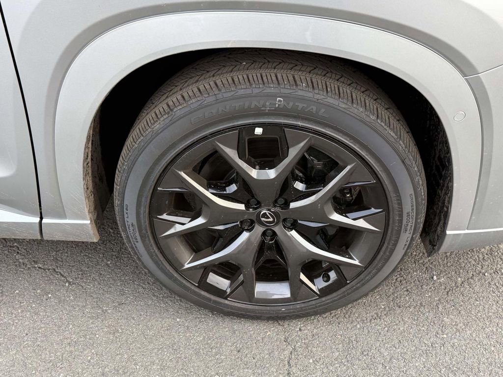 Used 2025 Lexus TX 500h AWD image 7