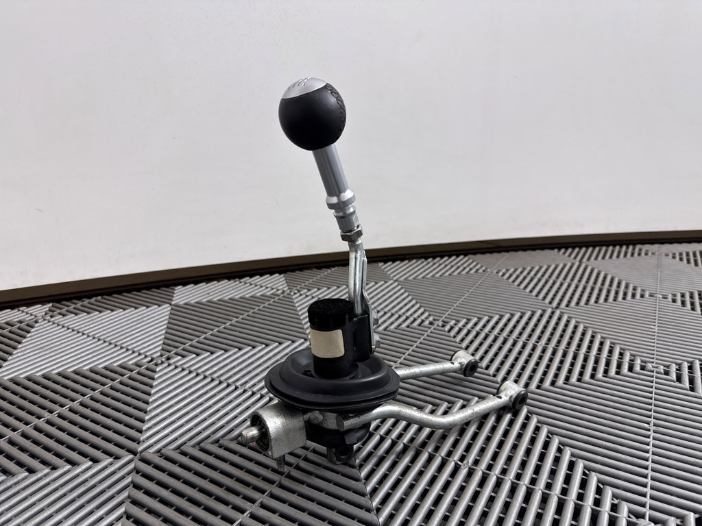 Used 2016 Dodge Challenger SRT w/ Technology Group image 24