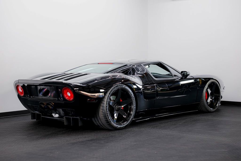Used 2006 Ford GT image 7