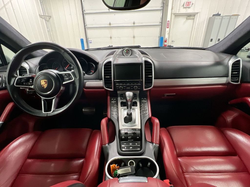 Used 2016 Porsche Cayenne GTS AWD/4WD image 10