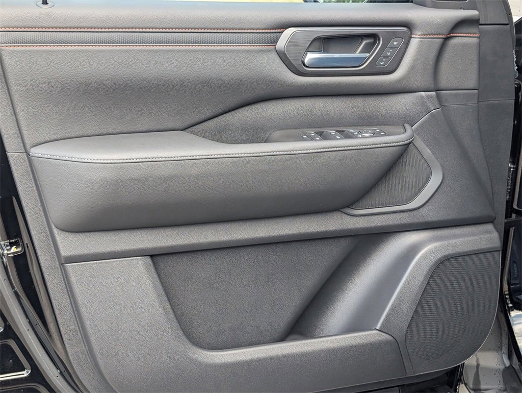 New 2025 Nissan Armada PRO-4X w/ Pro-4X Premium Package image 18