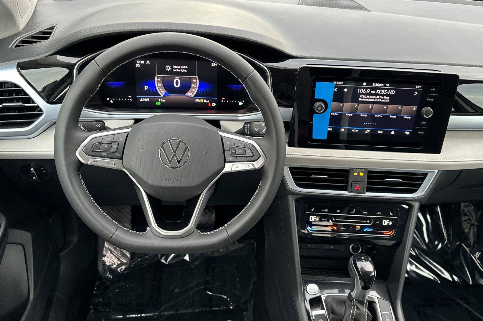 New 2026 Volkswagen Taos SE image 13