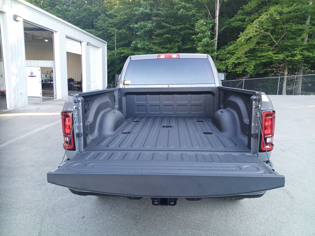 Used 2026 RAM 3500 Big Horn AWD/4WD image 9