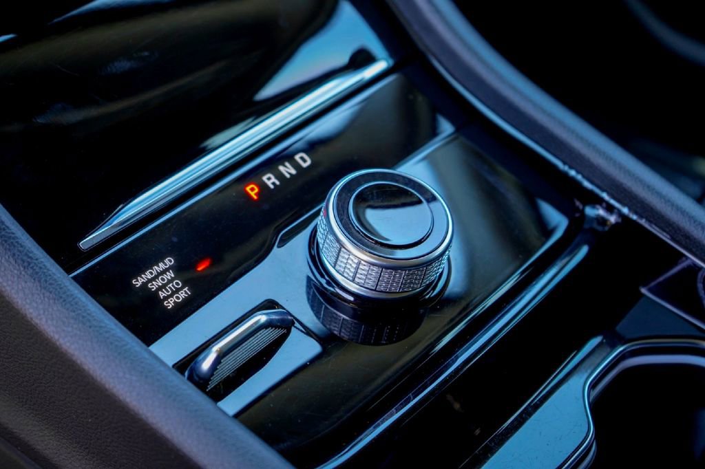 Used 2023 Jeep Grand Cherokee L Limited image 14