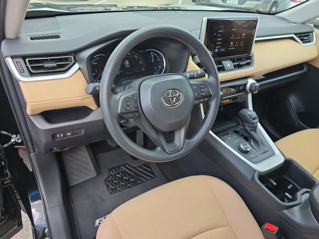 Used 2025 Toyota RAV4 LE image 15