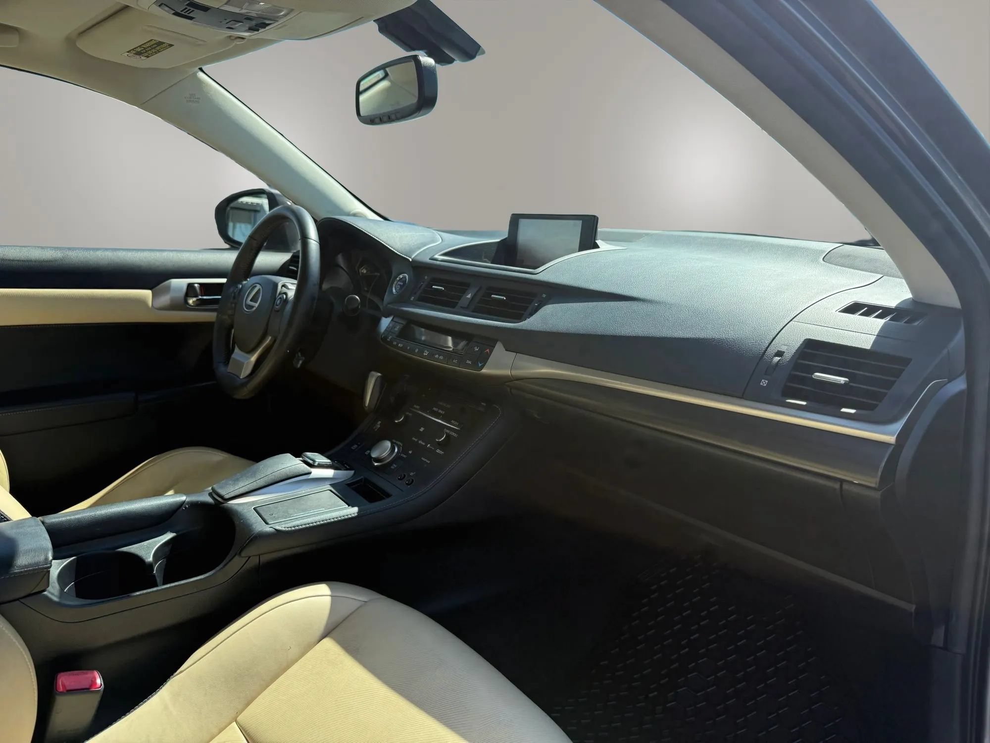 Used 2015 Lexus CT 200h w/ Navigation Package FWD image 35