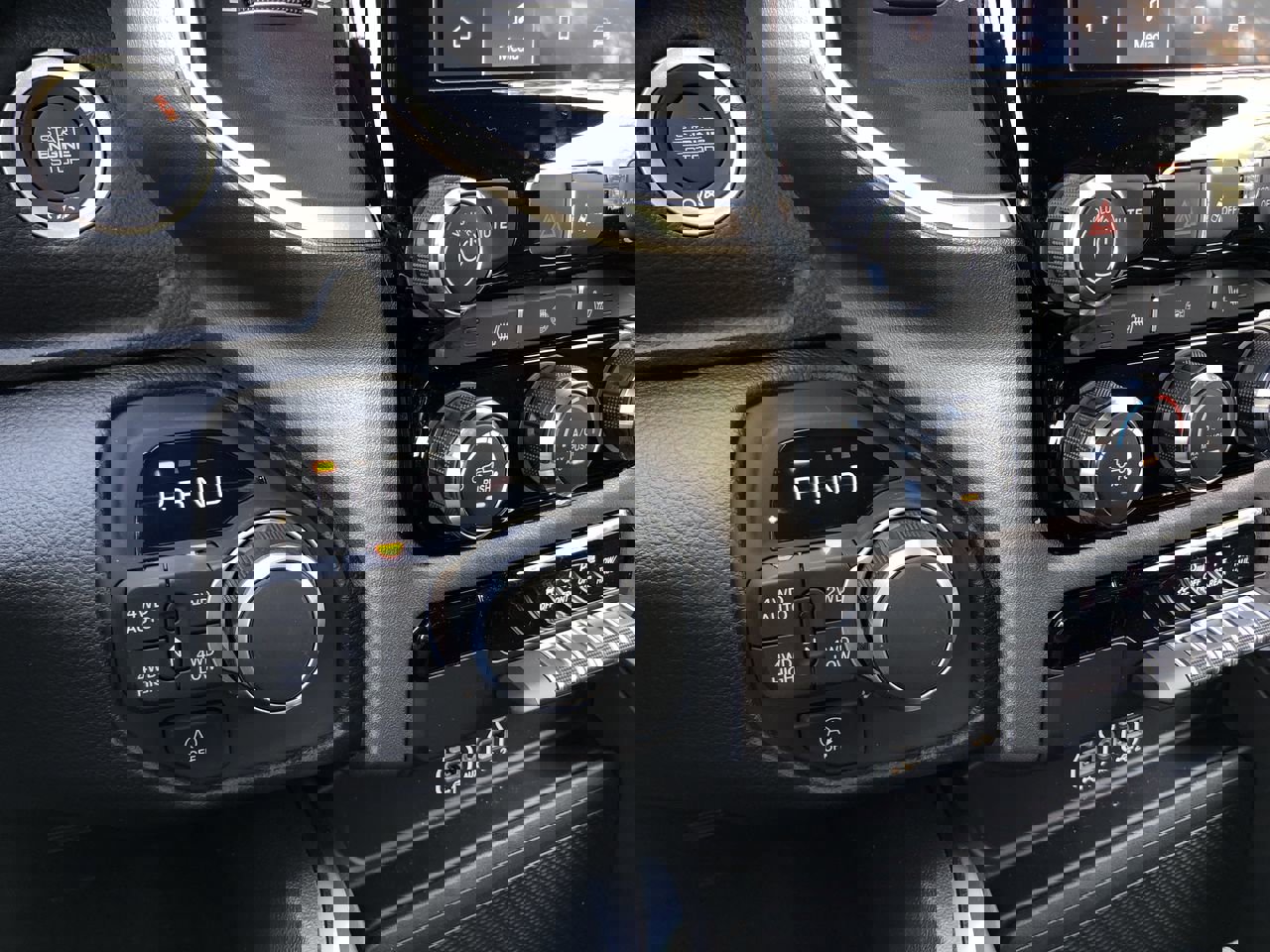 New 2026 RAM 1500 4x4 Crew Cab image 26