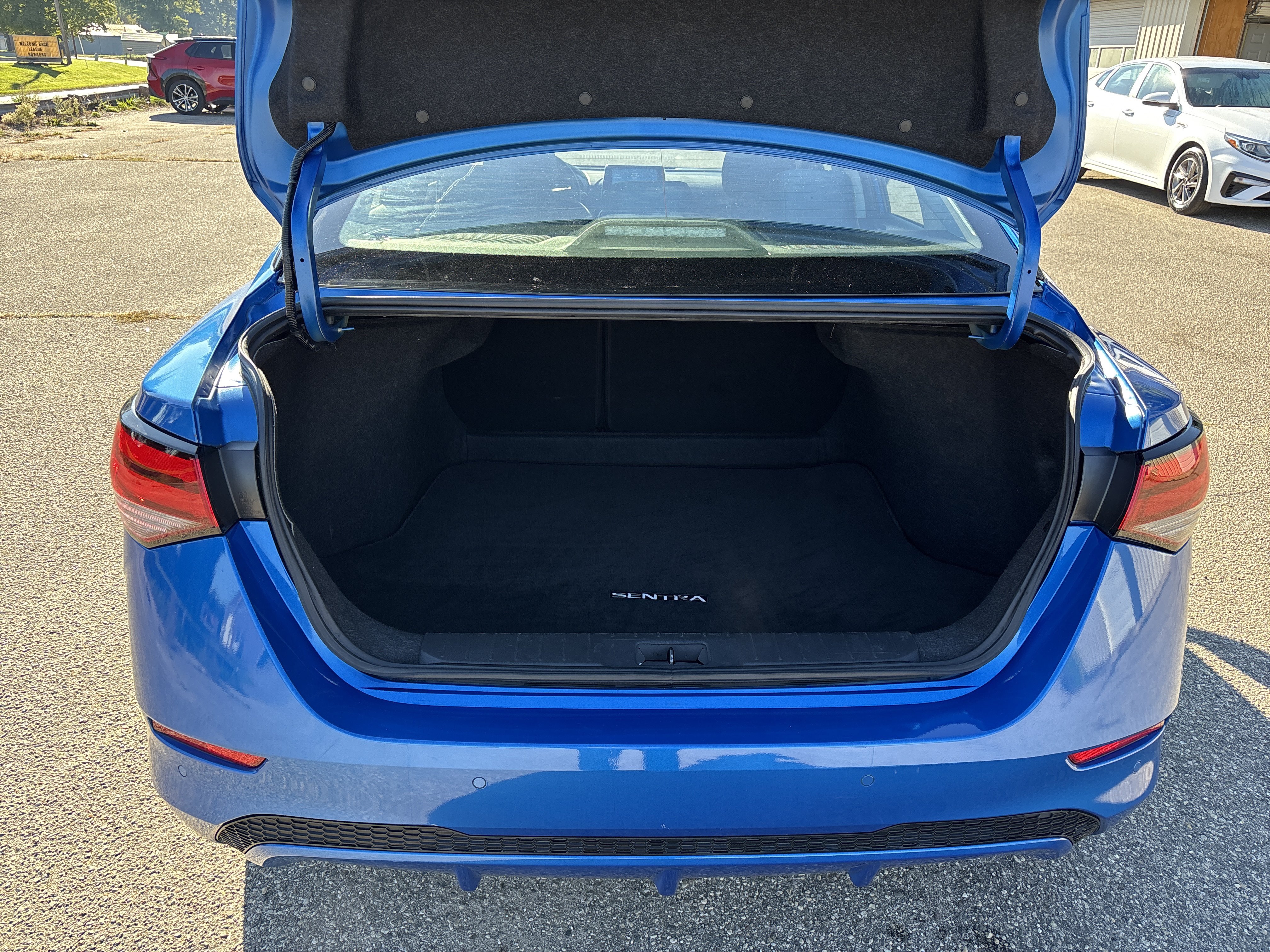 Used 2023 Nissan Sentra SV FWD image 7