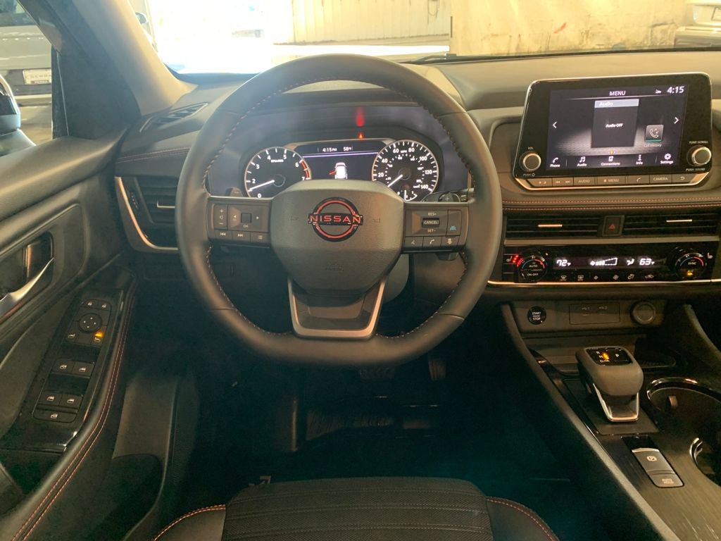 Certified 2025 Nissan Rogue SV image 17