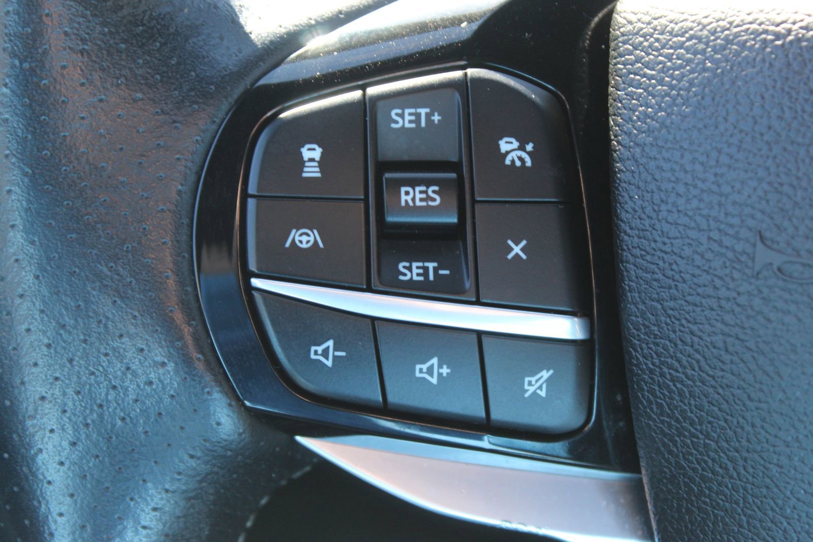 Used 2022 Ford Explorer ST w/ Equipment Group 401A image 26