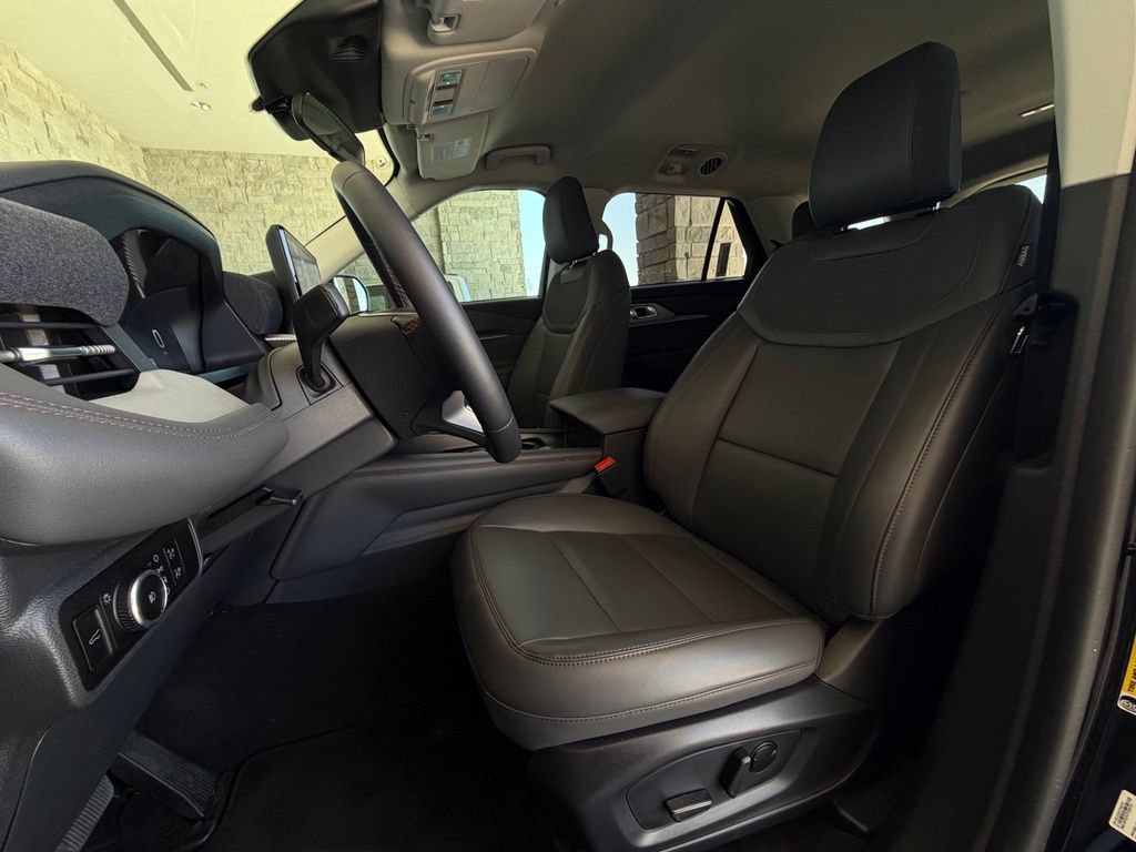 New 2026 Ford Explorer Active w/ Active Comfort Package RWD image 6