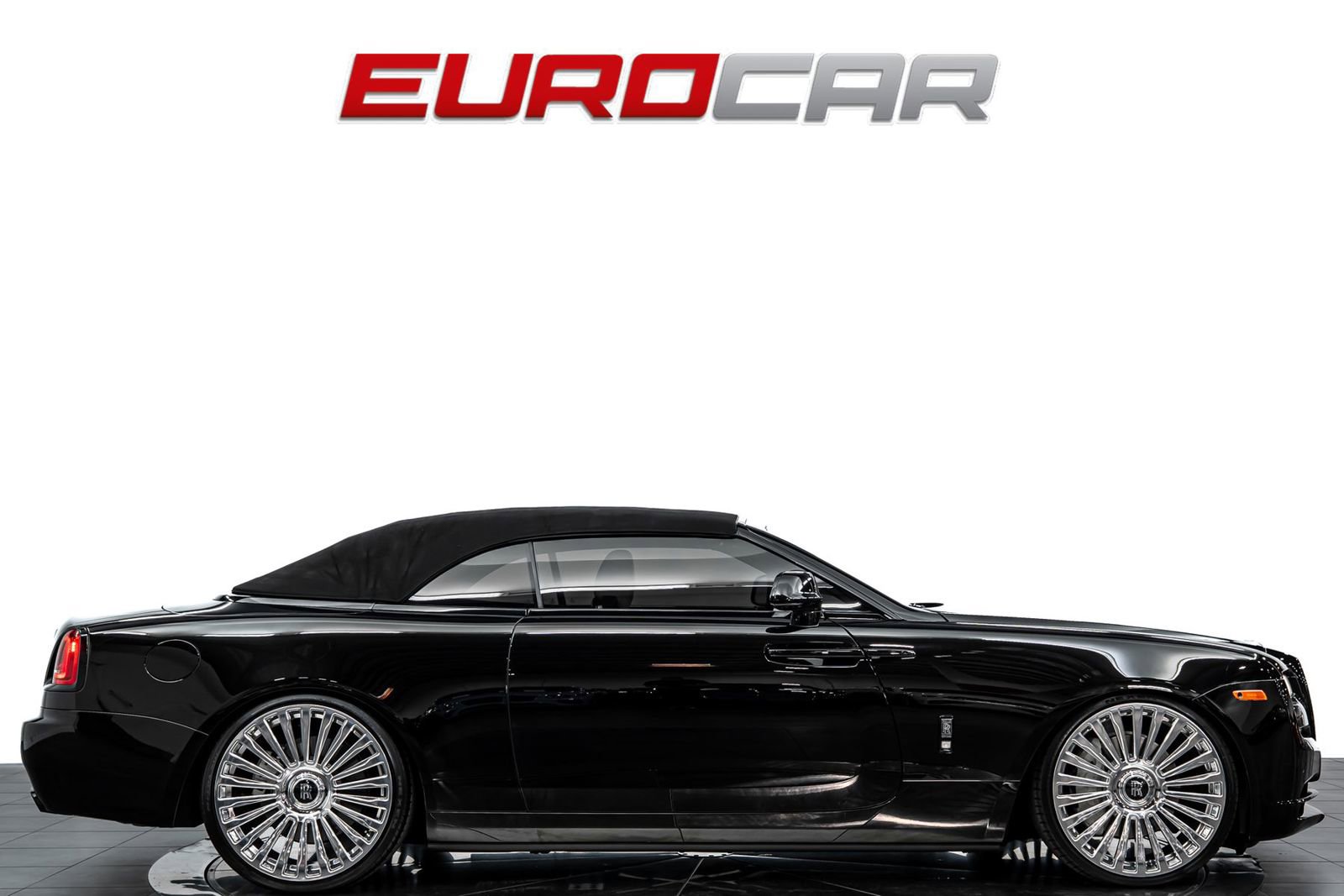 Used 2018 Rolls-Royce Dawn image 8