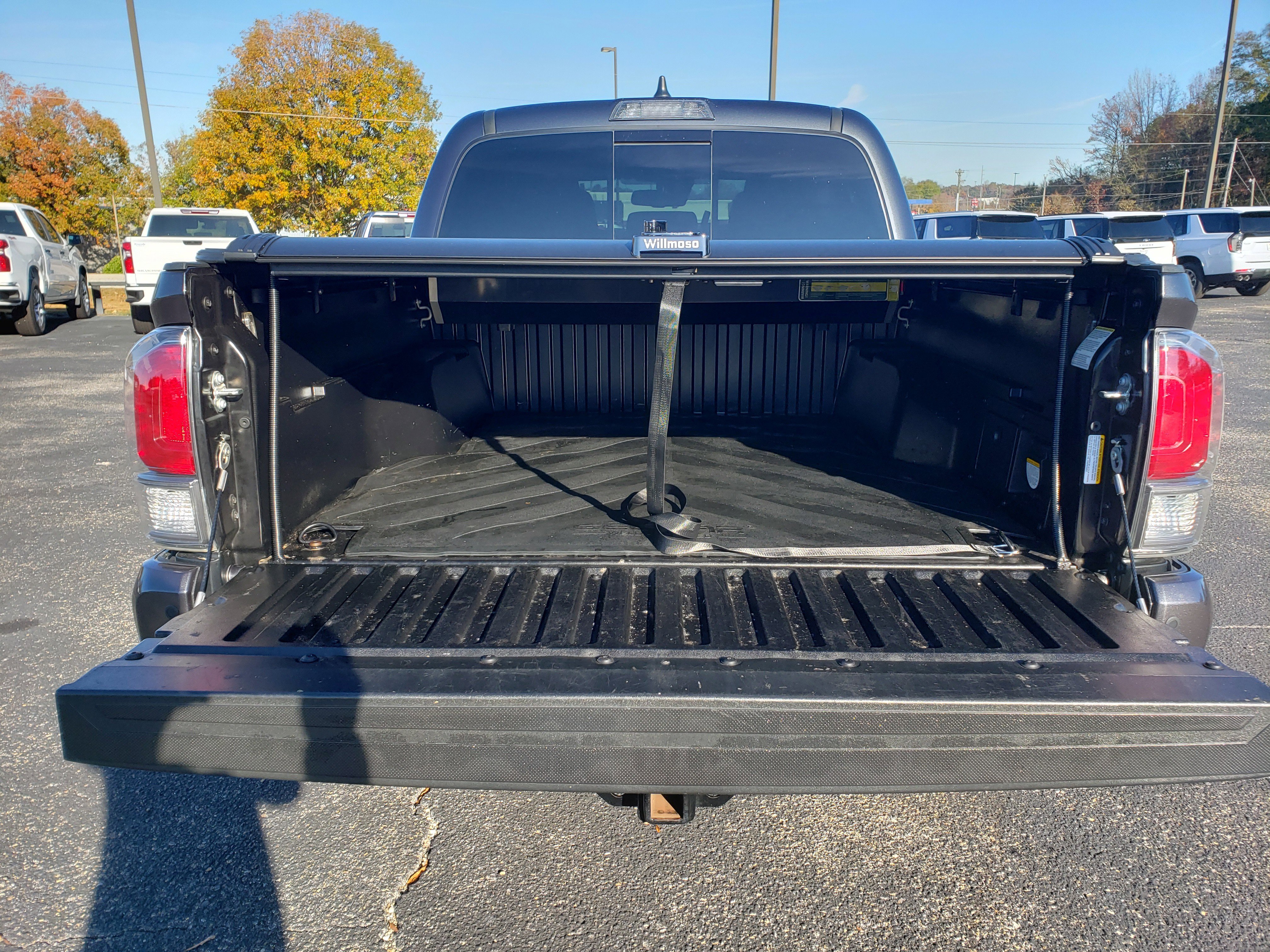 Used 2022 Toyota Tacoma TRD Off-Road w/ Technology Package image 9