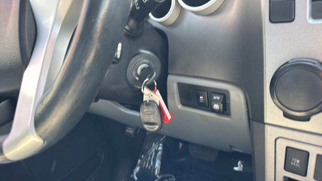 Used 2015 Toyota Sequoia SR5 RWD image 24
