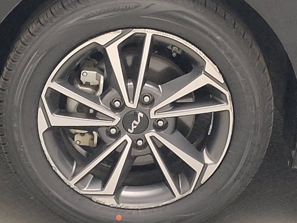 Used 2022 Kia Forte LXS w/ LXS Technology Package FWD image 31