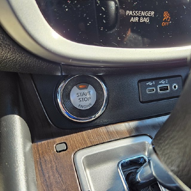 Used 2024 Nissan Murano Platinum w/ Cargo Package AWD/4WD image 32
