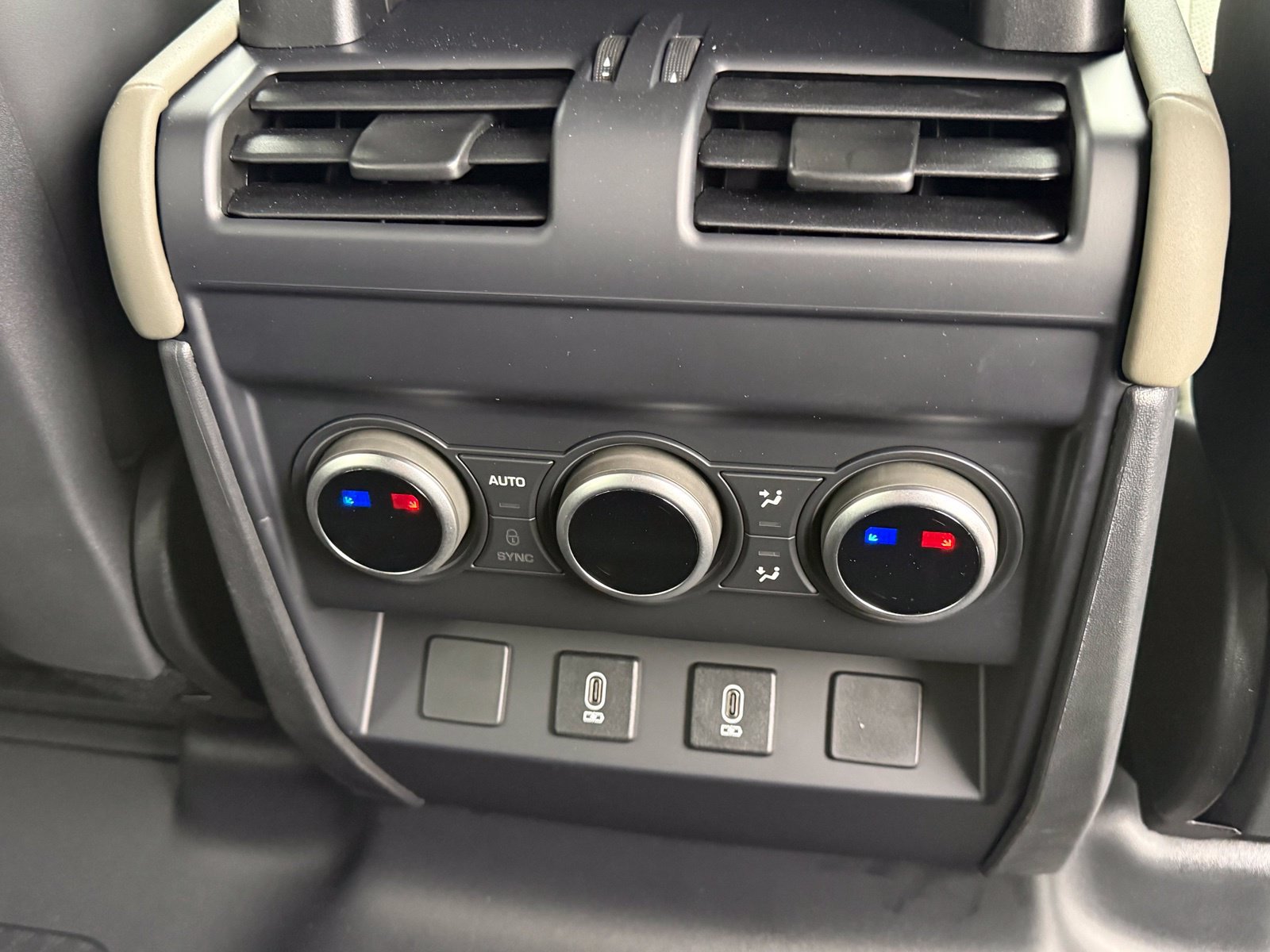 New 2026 Land Rover Defender 110 S AWD/4WD image 17