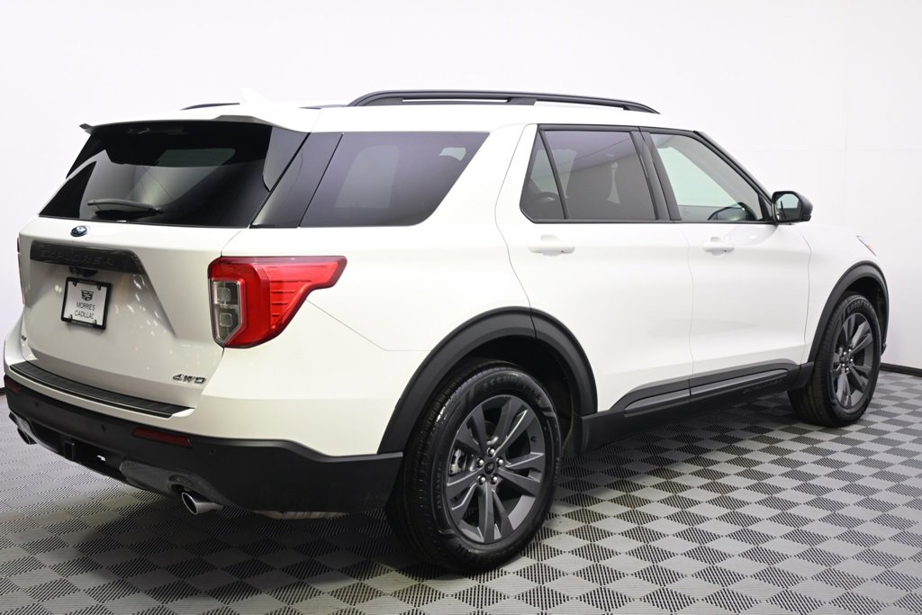 Used 2023 Ford Explorer XLT w/ Equipment Group 202A image 6