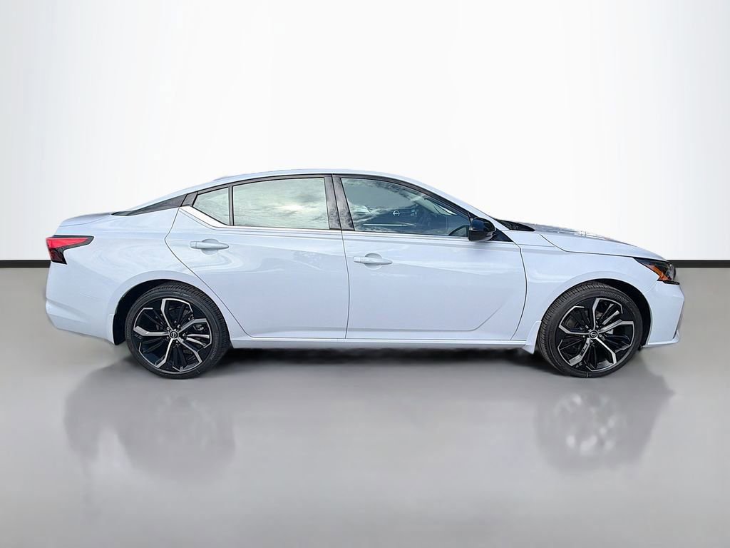 New 2025 Nissan Altima 2.5 SR w/ SR Premium Package image 9