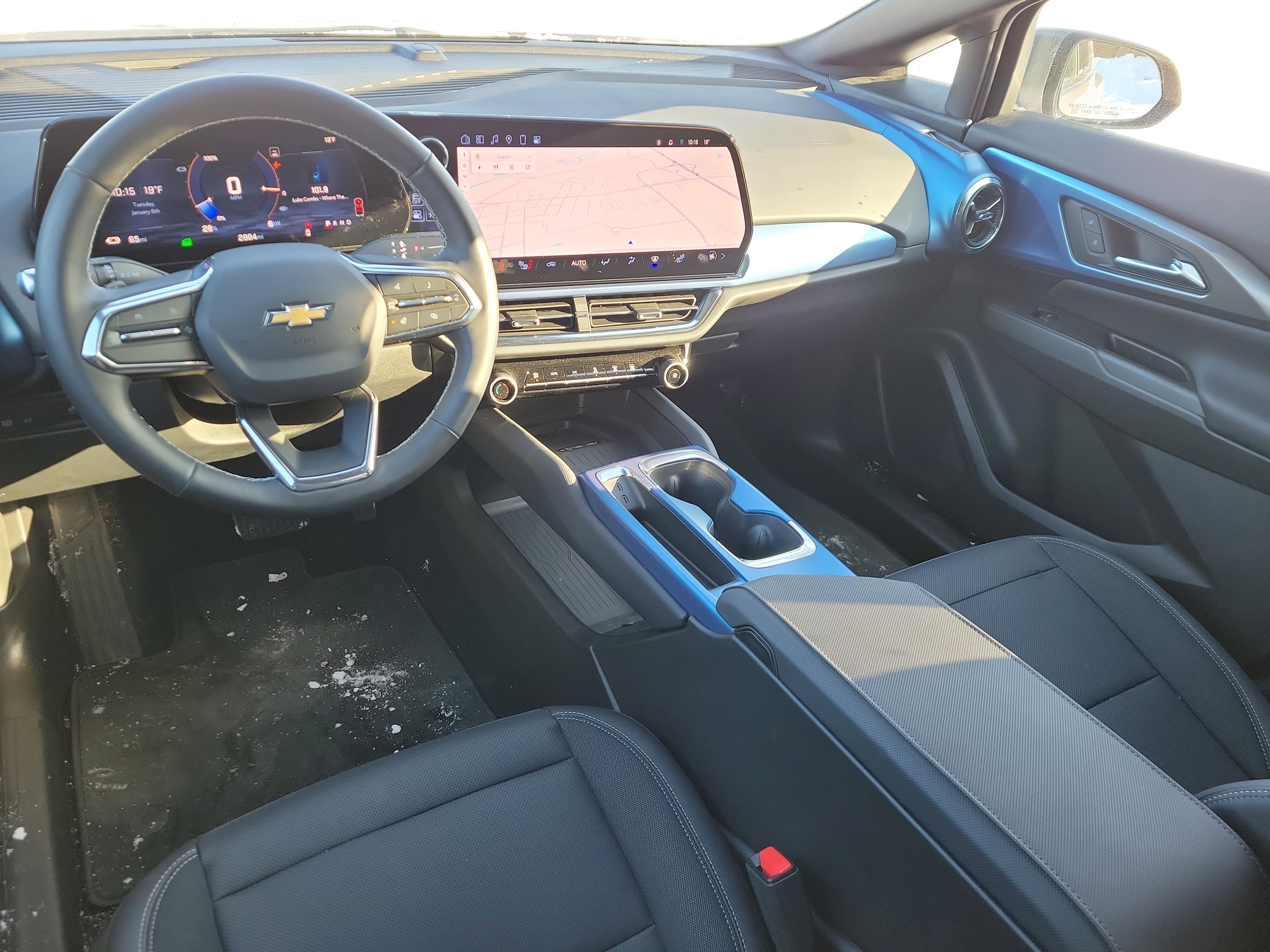 Used 2025 Chevrolet Equinox EV LT w/ Convenience Package image 19