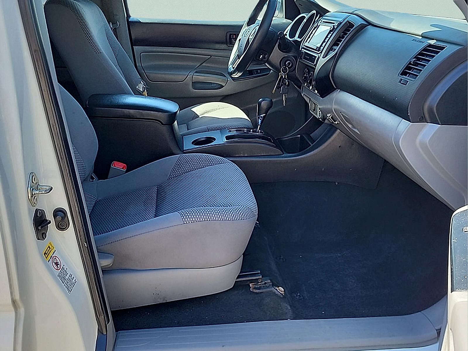 Used 2015 Toyota Tacoma 2WD Access Cab image 10