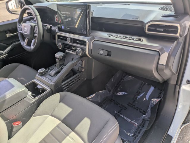 Used 2025 Toyota Tacoma TRD Off-Road image 32