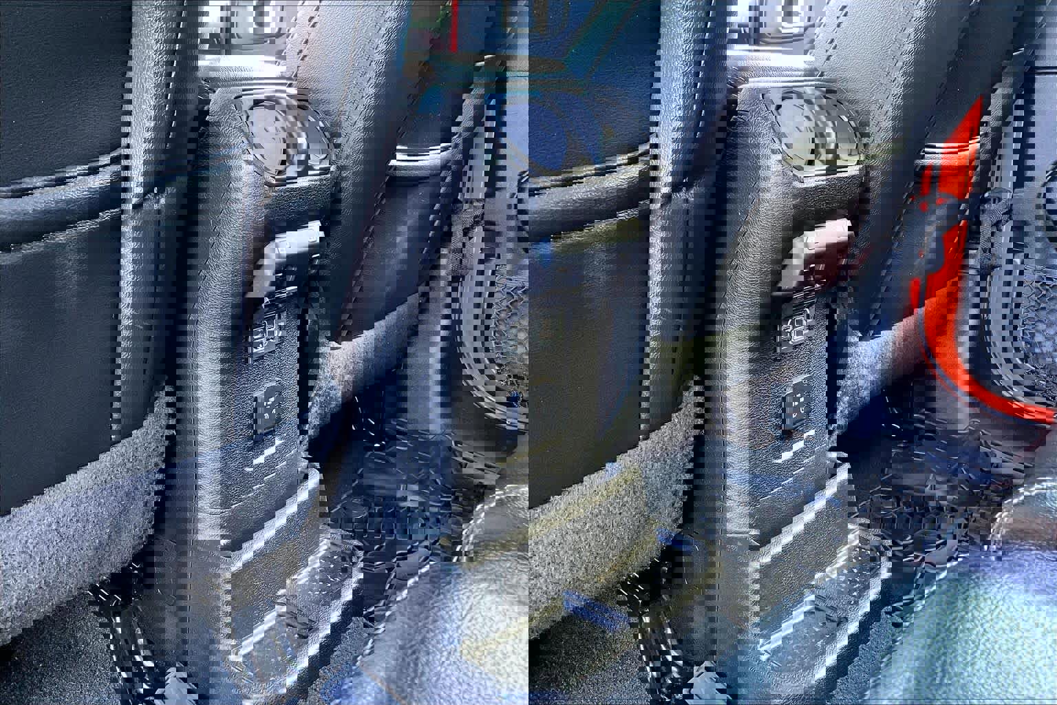 Used 2018 Jeep Wrangler Unlimited Sahara image 36