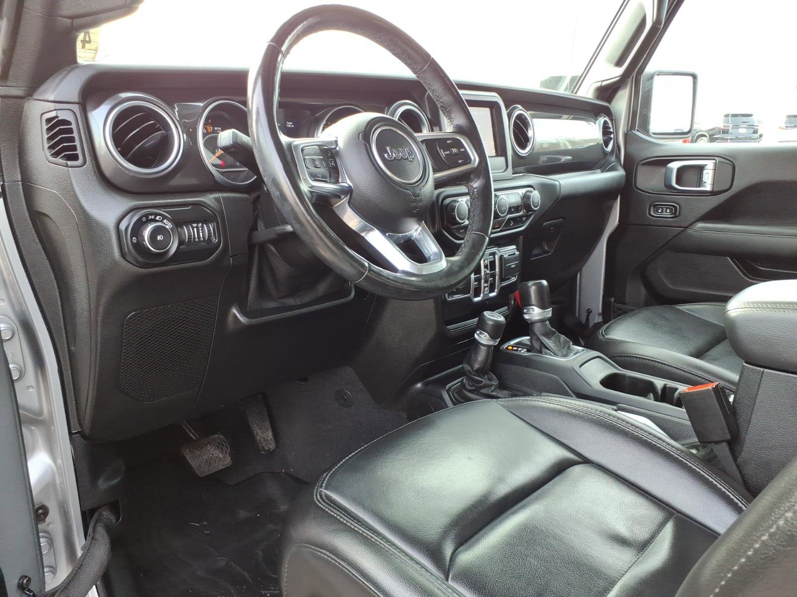 Used 2021 Jeep Wrangler Unlimited Sahara AWD/4WD image 13
