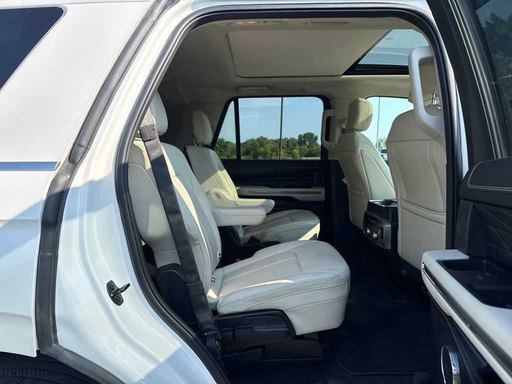 Used 2019 Ford Expedition Platinum AWD/4WD image 13